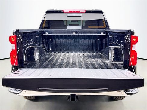 Used 2026 Chevrolet Silverado 1500 LT w/ Safety Package image 24