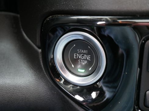 Used 2025 Chevrolet Silverado 3500 High Country w/ Technology Package image 32