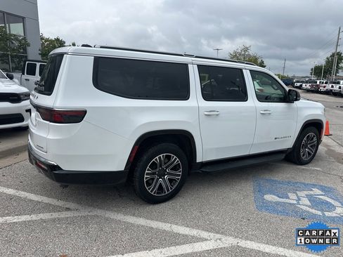 Used 2024 Jeep Wagoneer L Series II w/ Flexible Seating Group image 30