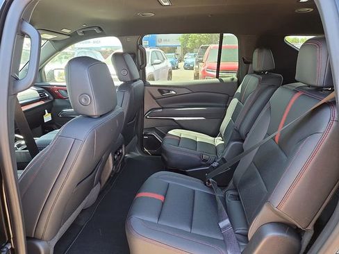 New 2026 Chevrolet Traverse RS w/ LPO, Floor Liner Package FWD image 5