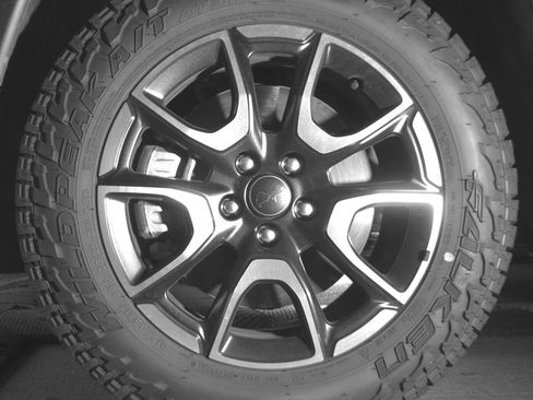 Used 2025 Jeep Compass Trailhawk image 12