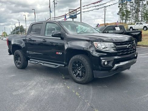 Certified 2022 Chevrolet Colorado Z71 w/ Z71 Midnight Edition AWD/4WD image 2