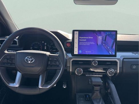 Used 2025 Toyota Tacoma TRD Sport image 12