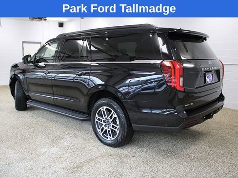 Used 2025 Ford Expedition Max Active AWD/4WD image 2