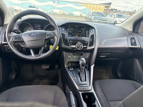 Used 2018 Ford Focus SEL image 14