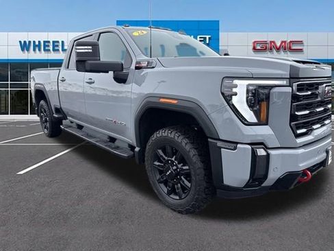 Used 2024 GMC Sierra 2500 AT4 w/ AT4 Premium Plus Package image 8