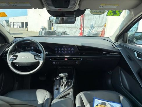 Certified 2023 Kia Niro EX FWD image 24