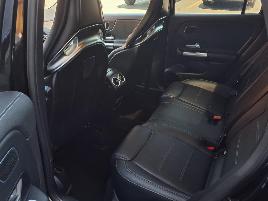 Used 2022 Mercedes-Benz GLA 45 AMG 4MATIC image 24