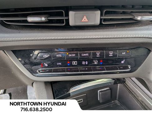 Used 2023 Buick Envision Essence image 17