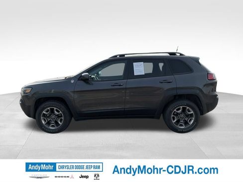 Used 2019 Jeep Cherokee Trailhawk w/ Cold Weather Group AWD/4WD image 4