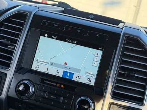 Certified 2018 Ford F150 Platinum w/ Equipment Group 701A Luxury image 5