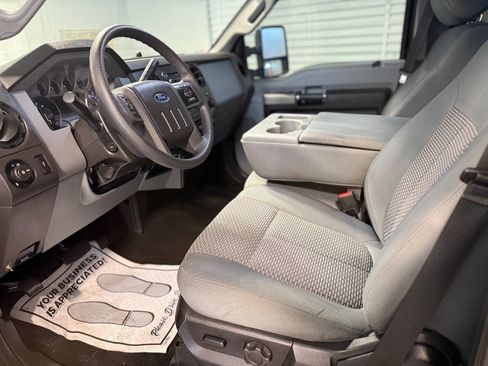 Used 2016 Ford F350 XLT w/ XLT Premium Package AWD/4WD image 12