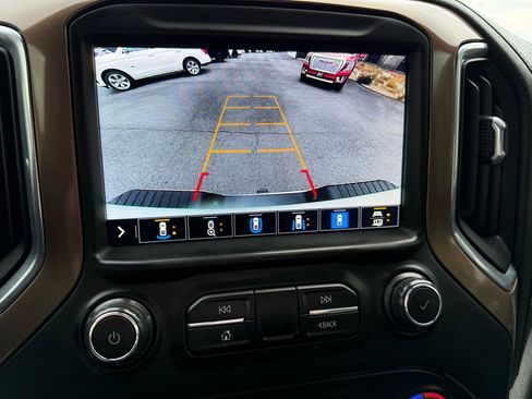 Used 2021 Chevrolet Silverado 2500 High Country image 34