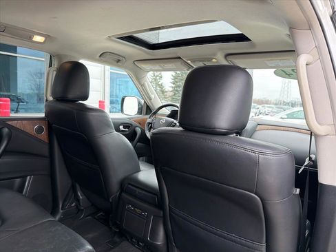 Used 2024 Nissan Armada SL image 30