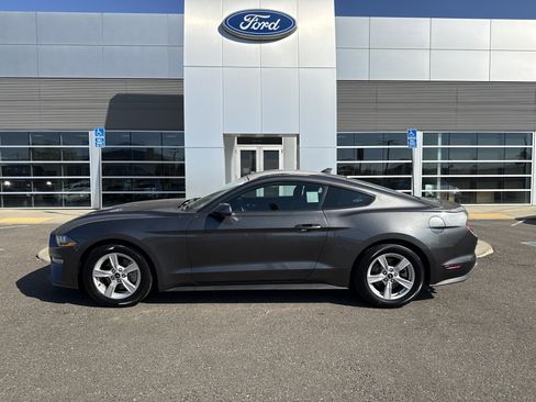 Used 2020 Ford Mustang Coupe RWD image 2
