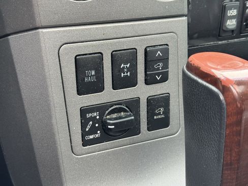 Used 2014 Toyota Sequoia Platinum image 11