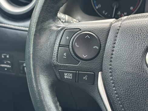 Used 2018 Toyota RAV4 XLE FWD image 25