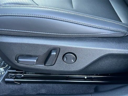 New 2025 Kia EV6 Wind image 11