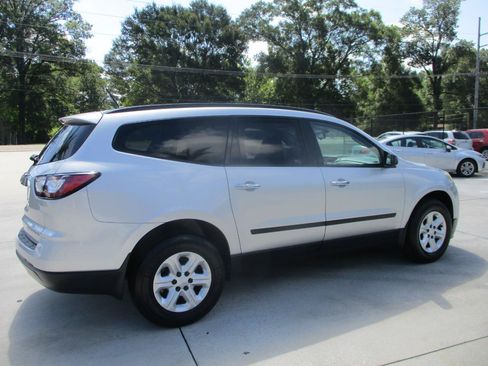 Used 2015 Chevrolet Traverse LS FWD image 8