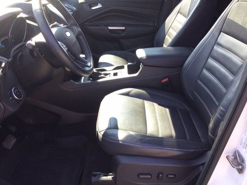 Used 2018 Ford Escape Titanium AWD/4WD image 22