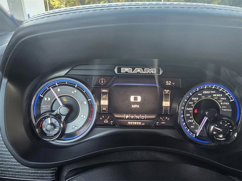 Used 2020 RAM 3500 Limited image 13