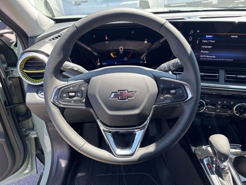 New 2026 Chevrolet Trax ACTIV w/ Driver Confidence Package FWD image 15