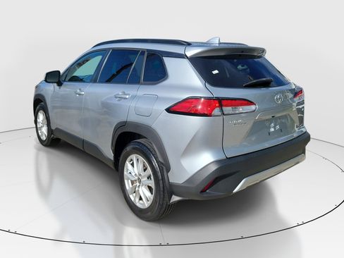 Used 2023 Toyota Corolla Cross LE FWD image 5