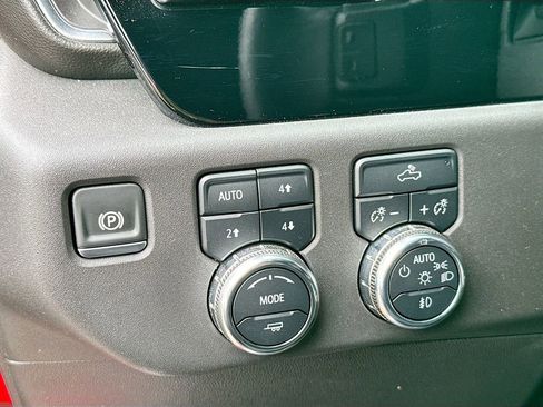 Used 2024 GMC Sierra 1500 Elevation w/ X31 Off-Road Package AWD/4WD image 19