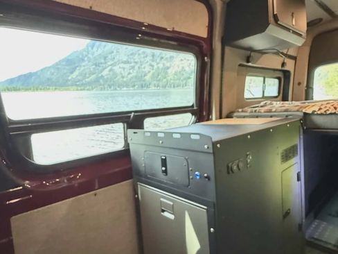 Used 2024 Mercedes-Benz Sprinter 2500 image 97