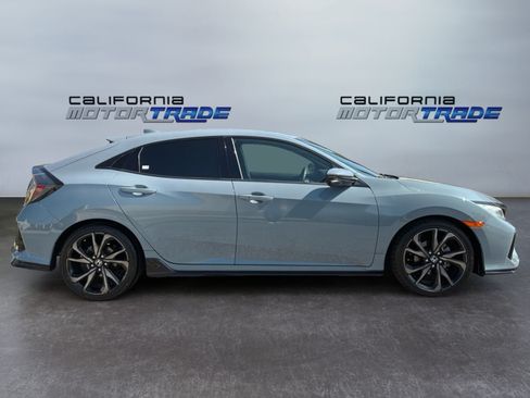 Used 2018 Honda Civic Sport Touring image 4