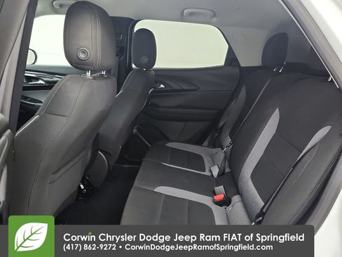 Used 2025 Chevrolet TrailBlazer LT AWD/4WD image 28