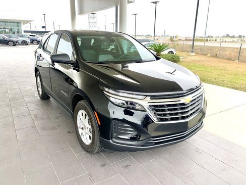 Used 2024 Chevrolet Equinox LS w/ LS Convenience Package image 3