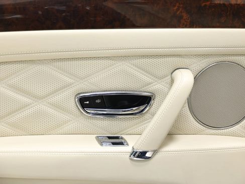 Used 2015 Bentley Flying Spur W12 image 41