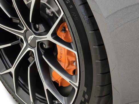 New 2026 Aston Martin V8 Vantage S RWD image 12