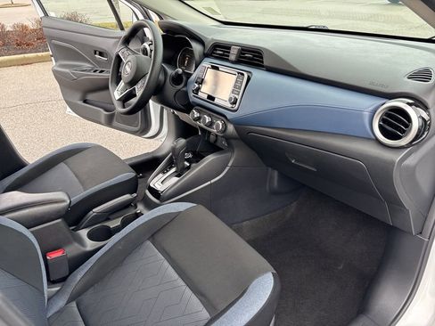 Used 2025 Nissan Versa SV FWD image 13