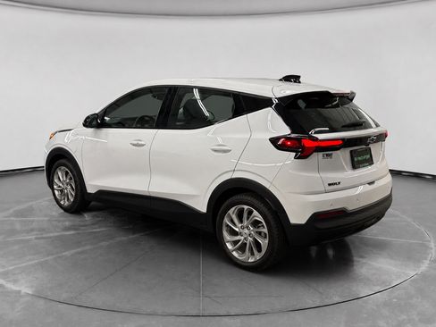 Used 2027 Chevrolet Bolt LT w/ Comfort Package FWD image 2