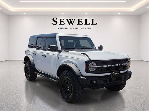 Used 2025 Ford Bronco Badlands AWD/4WD image 6