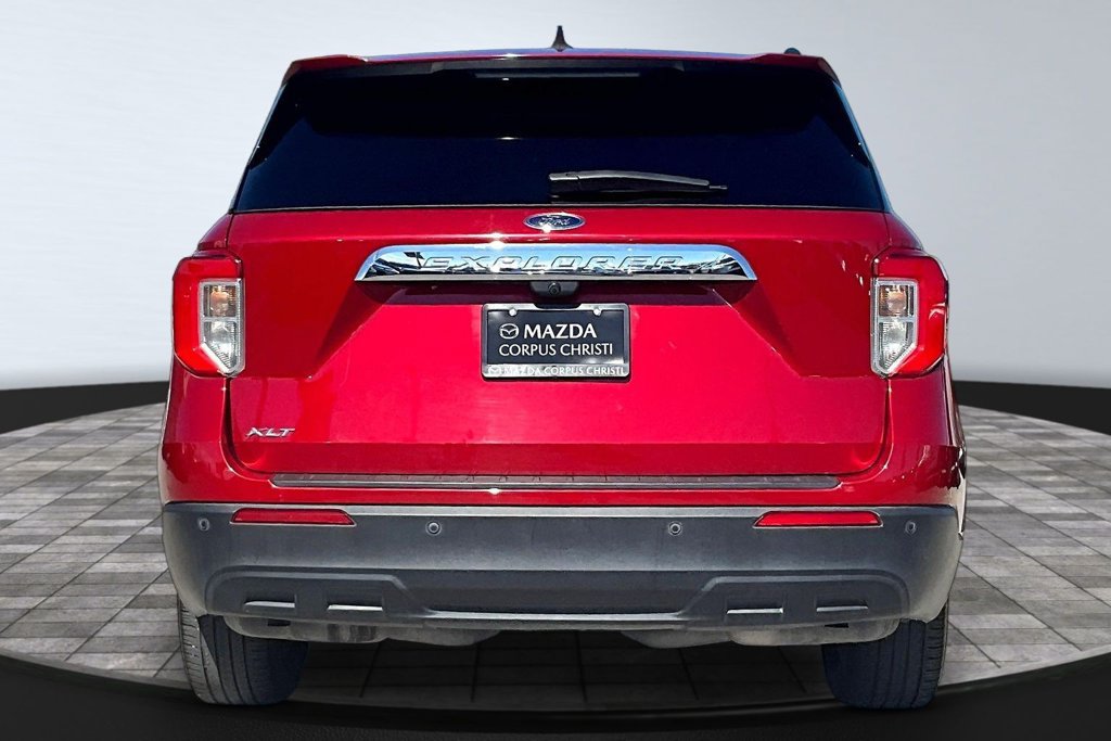Used 2024 Ford Explorer XLT RWD image 6