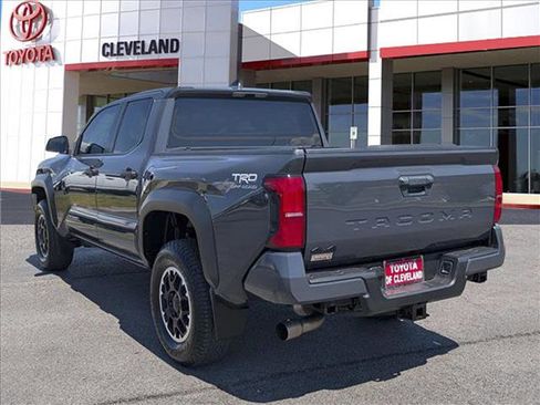 Used 2024 Toyota Tacoma TRD Off-Road AWD/4WD image 4
