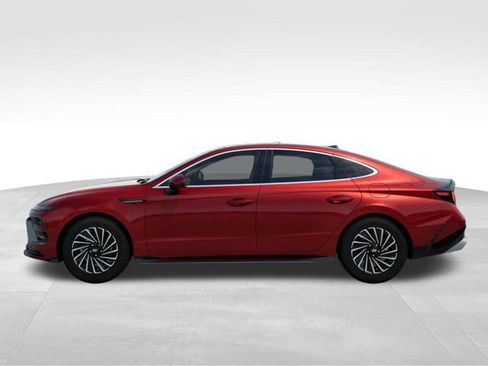 New 2025 Hyundai Sonata Limited image 3