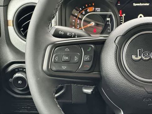 Used 2026 Jeep Wrangler Unlimited Sport AWD/4WD image 8