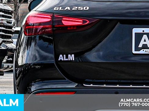 Used 2025 Mercedes-Benz GLA 250 4MATIC image 13