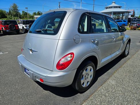 Used 2009 Chrysler PT Cruiser FWD image 5