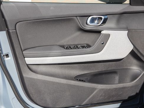 Used 2023 Polestar Polestar 2 w/ Pilot Pack image 17