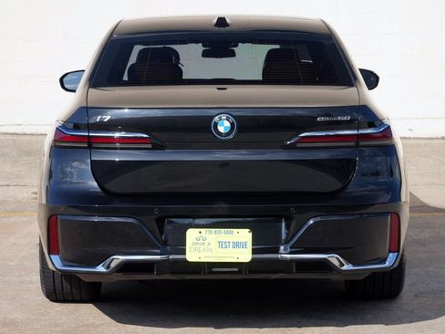 Used 2024 BMW i7 eDrive50 w/ M Sport Package RWD image 52