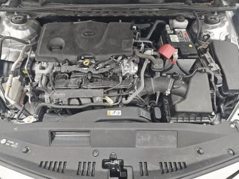 Used 2022 Toyota Camry LE image 8