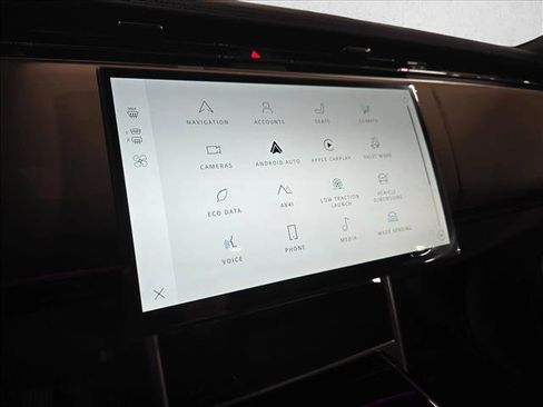 New 2026 Land Rover Range Rover Long Wheelbase SE image 23