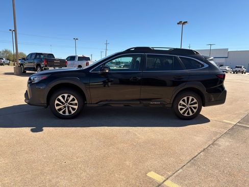Used 2024 Subaru Outback Premium image 7