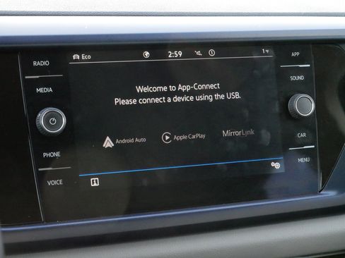 Used 2022 Volkswagen Taos SE image 22