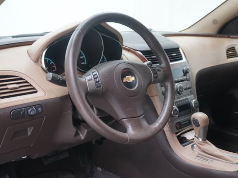 Used 2012 Chevrolet Malibu LTZ FWD image 9